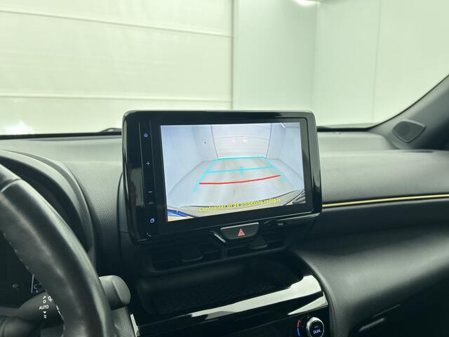 Toyota YARIS Cross 1.5 Hybrid Adventure Limited | Stoelverwarming | Parkeersensoren V+A | Navigatie |