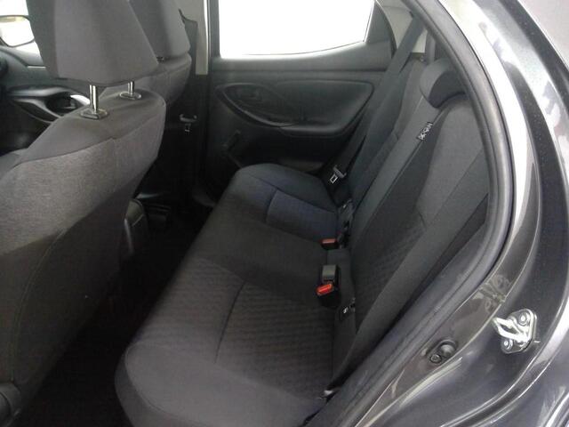 Toyota YARIS 1.5 Hybrid Automaat Active Ad. Cruise Camera Climat 1e Eigenaar Dealeronderhouden NL-Auto