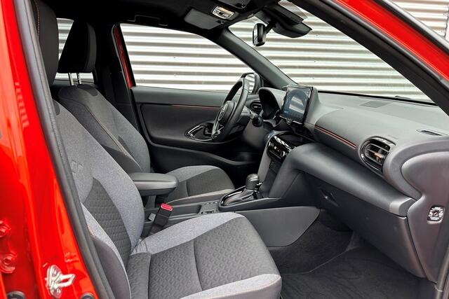 Toyota YARIS Cross 1.5 Hybrid Spicy Edition Bi-Tone