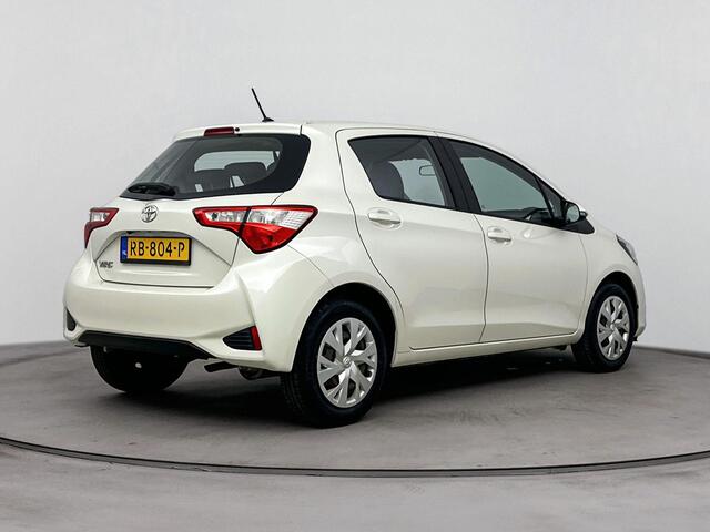 Toyota YARIS 1.0 VVT-i Aspiration | Achteruitrijcamera | Rijstrook sensor | Multimedia voorbereiding | Dual Zone Climate Control |