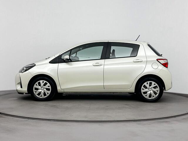 Toyota YARIS 1.0 VVT-i Aspiration | Achteruitrijcamera | Rijstrook sensor | Multimedia voorbereiding | Dual Zone Climate Control |