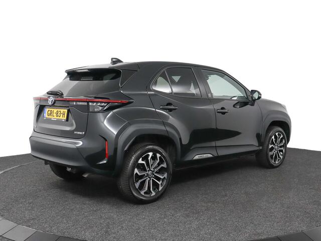 Toyota YARIS Cross 1.5 Hybrid Business Plus | Apple Carplay/Android Auto | Stoel / stuur en voorruitverwarming | Navigatie |