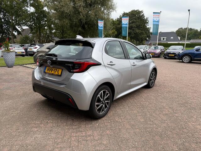 Toyota YARIS 1.5 HYBRID TEAM HYBRID WINTER PACK/CAMERA/ACC/NAVIGATIE