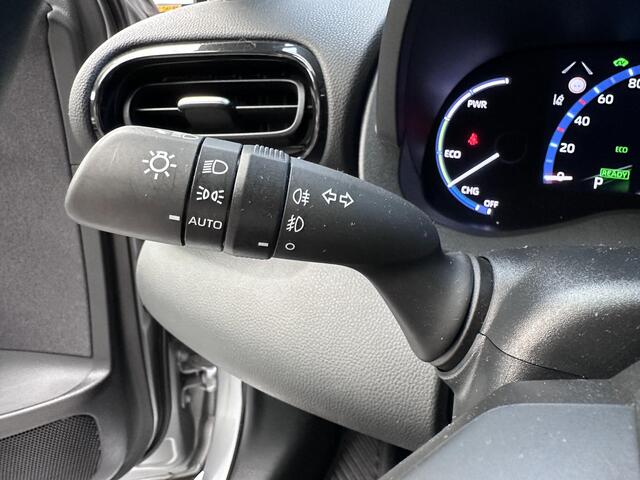 Toyota YARIS Cross 1.5 Hybrid | AWD | Stoelverwarming | 17'' LM Velgen |