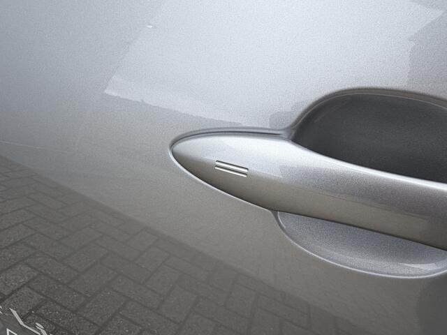 Toyota YARIS 1.5 Hybrid 130 Launch Edition Demo HUD Stoel/Stuur Verwarming Carplay