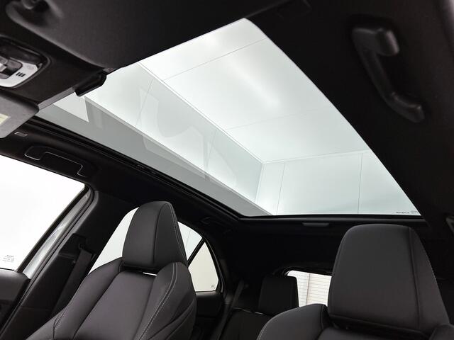 Toyota YARIS Cross 1.5 Hybrid 130 Launch Edition | Panoramadak | 360 Camera | JBL | BLS | PDC | Stuur-Stoelverwarming |