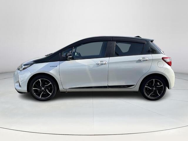 Toyota YARIS 1.5 Hybrid Bi-Tone | 16 inch LM-velgen | Keyless entry | Parkeercamera | Bluetooth |