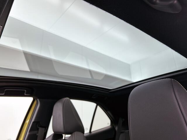 Toyota YARIS Cross 1.5 Hybrid Adventure AWD | Navigatie | Panoramadak | JBL | BLS | Head-up | Treeplanken |