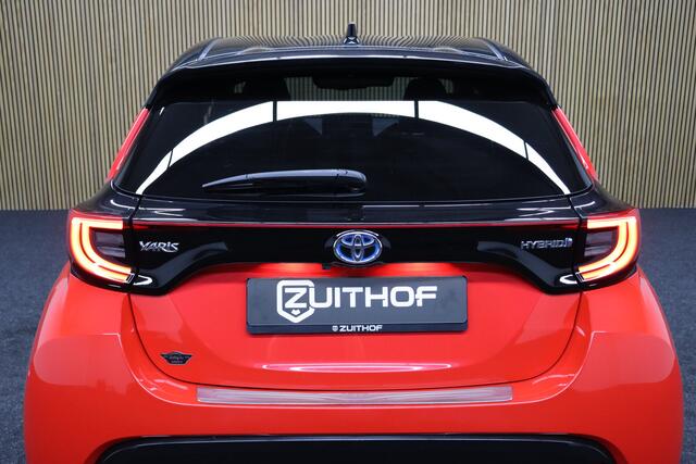 Toyota YARIS 1.5 Hybrid Executive | Adaptive-cruise | Camera | Head-up Display | Clima | Apple Carplay & Android Auto | Maps Navigatie | Leder | Keyless | Stoelverwarming