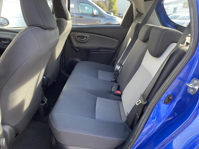 Toyota YARIS 1.5 Hybrid Active NL Auto Dealer Onderhouden Navigatie Clima Cruise