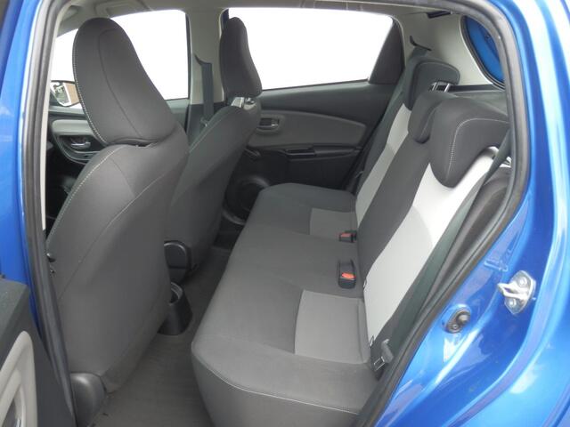 Toyota YARIS 1.0 VVT-I CONNECT AIRCO / NAVI / STOEL VERWARMING