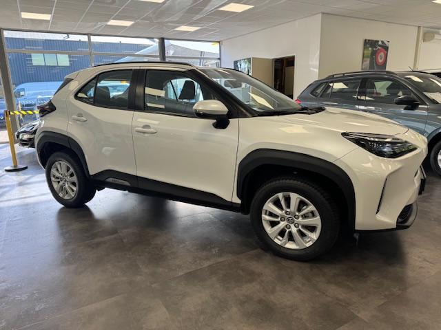 Toyota YARIS Cross 1.5 Hybrid Active I INCL. ¤ 850,00 AFL.KOSTEN + BOVAG GARANTIE