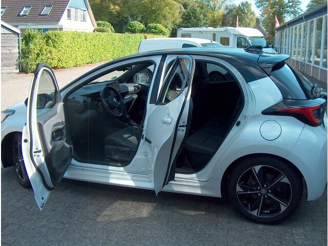 Toyota YARIS 1.5 Hyb. Launch Ed.