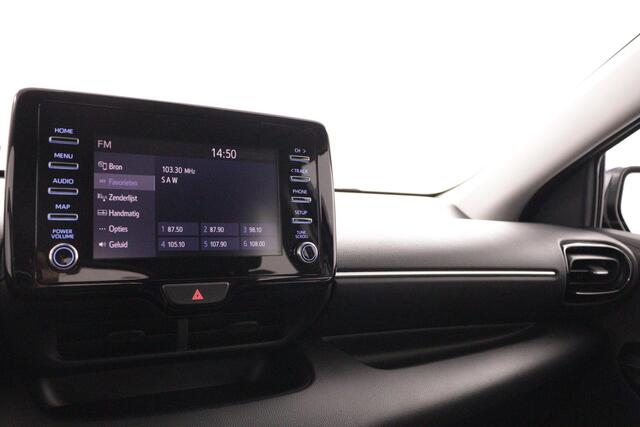 Toyota YARIS 1.5 Hybrid Dynamic | Apple Carplay/Android Auto | Stoelverwarming | Parkeercamera | Adaptieve Cruise Control |
