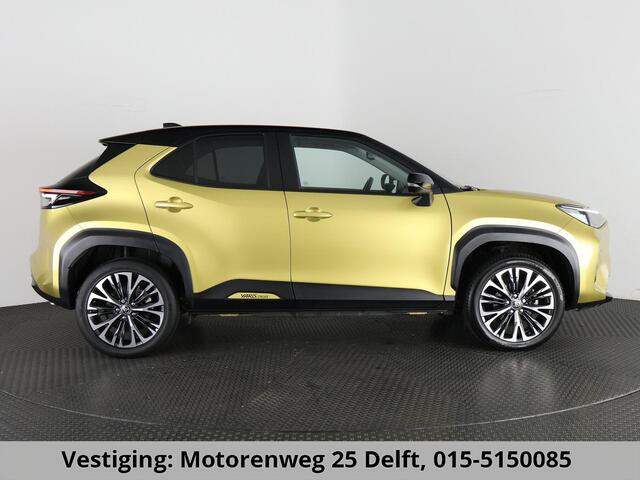Toyota YARIS Cross 1.5 HYBRIDE EXECUTIVE BI-TONE GARANTIE TOT 9-2032 .Dodehoek detectie . JBL Audio . Stoel verwarming .