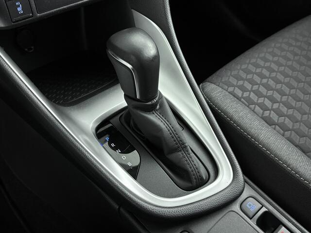 Toyota YARIS 1.5 Hybrid Dynamic Limited | Stoel-/Stuurverwarming | Lichtmetalen Velgen | Apple Carplay/Android Auto | Mistlampen |