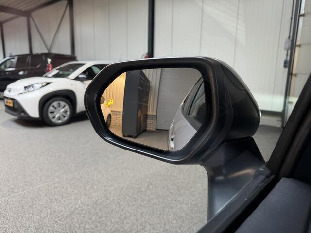 Toyota YARIS Cross 1.5 Hybrid Adventure automaat Toyota Yaris Cross 1.5 Hybrid Adventure