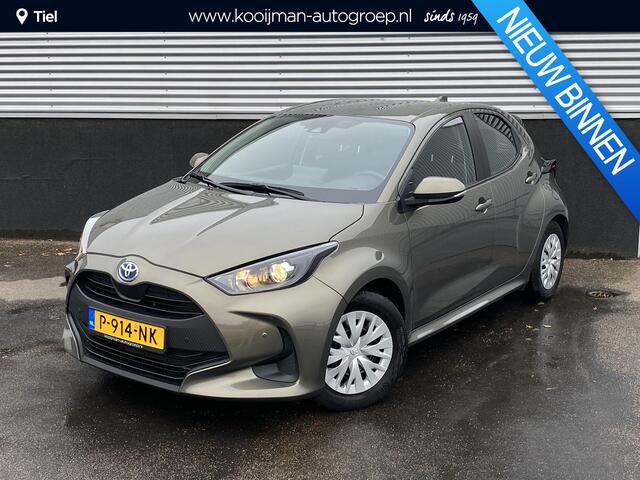 Toyota YARIS 1.5 Hybrid Active Nieuw geleverd en onderhouden Incl: AppleCarPlay/AndroidAuto, Adaptive Cruise control, Climate Control, Metallic lak