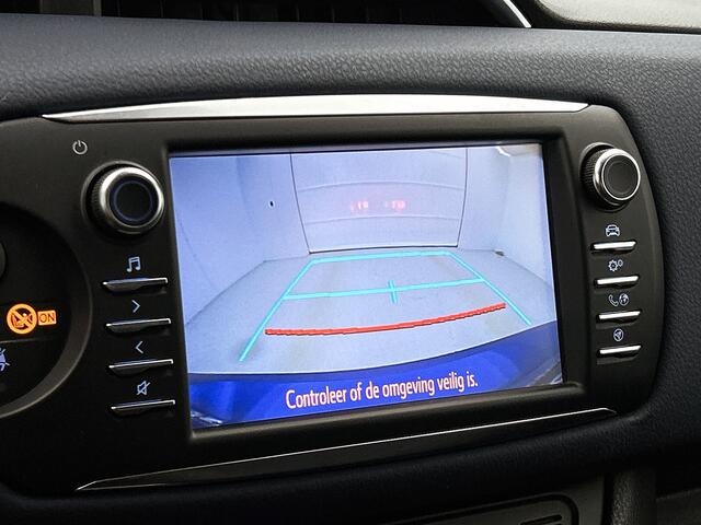 Toyota YARIS 1.5 Hybrid Bi-Tone | LM velgen | Dealer onderhouden |