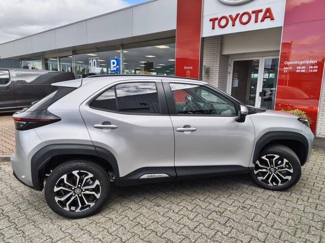 Toyota YARIS 1.5 Hybrid 130 Dynamic | Comfort Pack | Sensoren v/a | Stoelverw