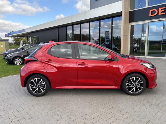 Toyota YARIS 1.5 Hybrid Dynamic Camera I App I Cruise