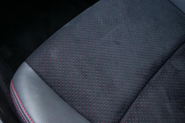 Toyota YARIS 1.5 Hybrid 130 GR Sport - Pano dak | Ad. Cruise | Stoelverw. | Cam | Nav