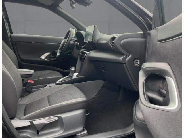 Toyota YARIS Cross 1.5 VVT-I ADAP CRUISE STOEL+STUUR VERW. APPLE