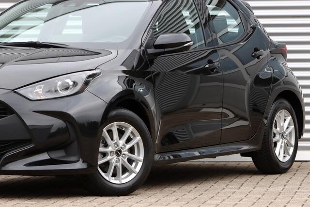 Toyota YARIS 1.5 Hybrid Active Navi / Carplay