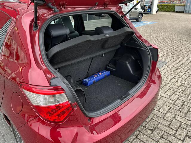 Toyota YARIS 1.5 Hybrid Premium