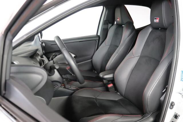 Toyota YARIS 1.5 Hybrid GR Sport, LED, Lane assist, JBL, Navigatie, 17dkm!