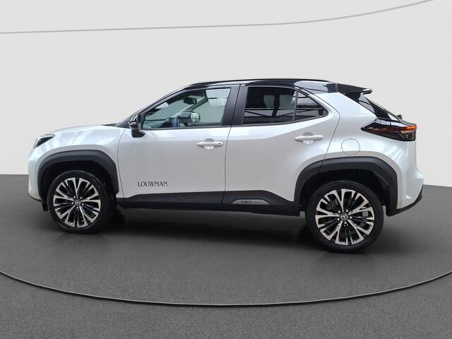 Toyota YARIS Cross 1.5 Hybrid 130 Executive demo | Half Leer