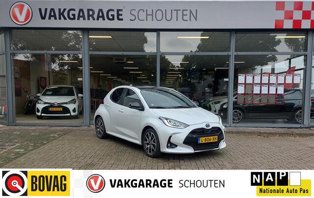 Toyota YARIS 1.5 Hybrid Executive Pano 17 inch