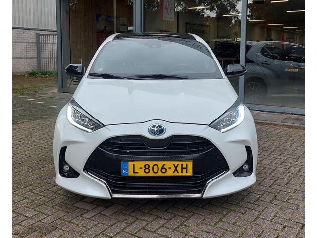 Toyota YARIS 1.5 Hybrid Executive Pano 17 inch