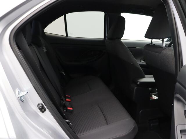 Toyota YARIS Cross 1.5 Hybrid 130 Dynamic | Achteruitrijcamera | Stuur, Voorruit en stoelverwarming | Apple Carplay & Android Auto |