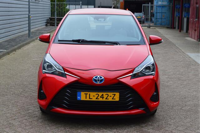 Toyota YARIS 1.5 Hybrid Energy O.a: Navi, Clima, Camera, Cruise, Multimedia, Etc.. Rijklaar! All-in prijs!