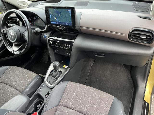 Toyota YARIS Cross 1.5 Hybrid Executive | JBL audio | Stoelverwarming | Head up display | 18 inch LM-velgen |