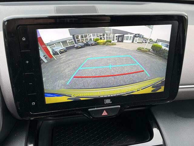 Toyota YARIS Cross 1.5 Hybrid Executive | JBL audio | Stoelverwarming | Head up display | 18 inch LM-velgen |