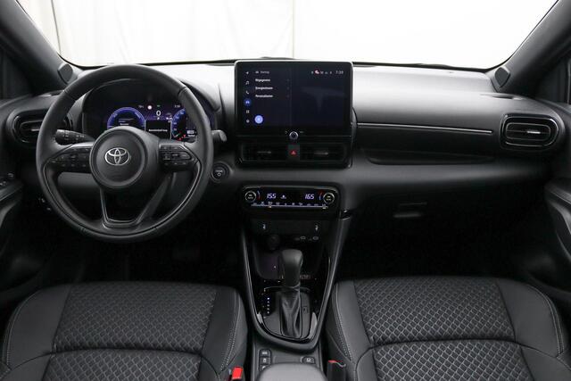 Toyota YARIS 1.5 Hybrid 130 Executive | Nieuw uit voorraad leverbaar! |