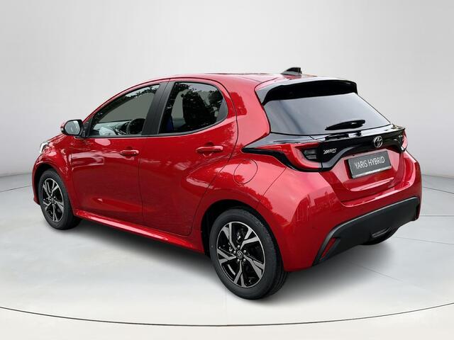 Toyota YARIS 1.5 Hybrid 115 Dynamic | Emotional Red | Comfort Pack | Nieuw uit voorraad leverbaar |