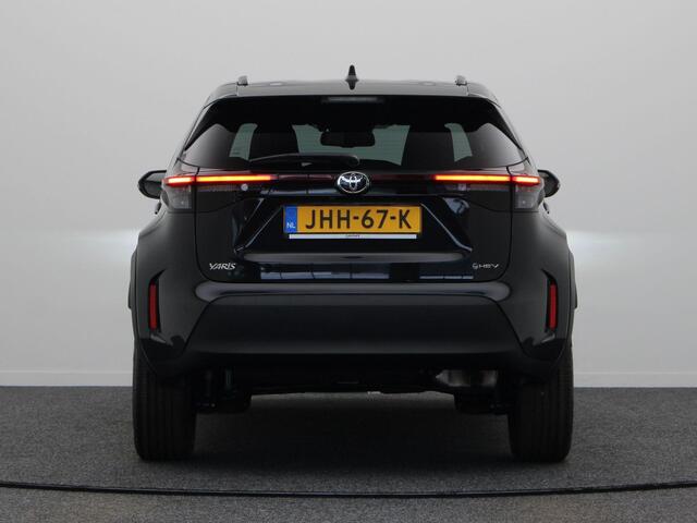 Toyota YARIS Cross 1.5 Hybrid 130 Dynamic | Achteruitrijcamera | Stuur, Voorruit en stoelverwarming | Apple Carplay & Android Auto |