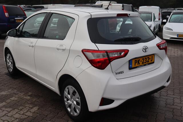 Toyota YARIS 1.0 VVT-i Aspiration Navigatie, Camera, Climate control, Cruise control