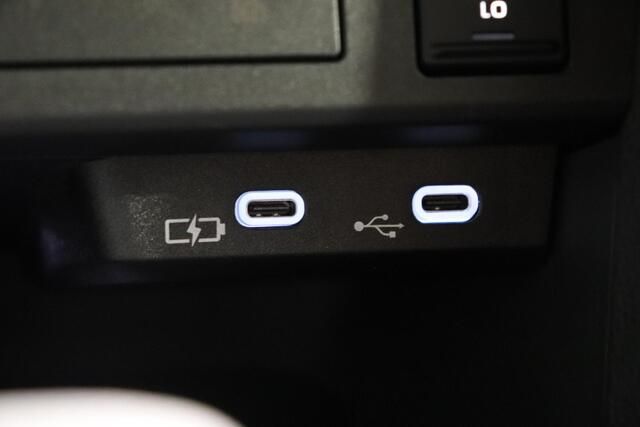 Toyota YARIS Cross 1.5 Hybrid 115 Dynamic, Comfort Pack, BSM, Sensoren, Apple Carplay/Android Auto!