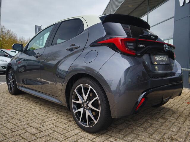 Toyota YARIS 1.5 Hybrid Dynamic | Navigatie | Camera | Stoelverwarming | Carplay | All-Seasons | Tot 10jr. garantie |