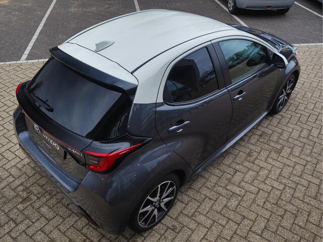 Toyota YARIS 1.5 Hybrid Dynamic | Navigatie | Camera | Stoelverwarming | Carplay | All-Seasons | Tot 10jr. garantie |