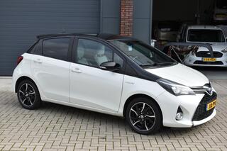 toyota-yaris-hybrid-bi-tone-plus