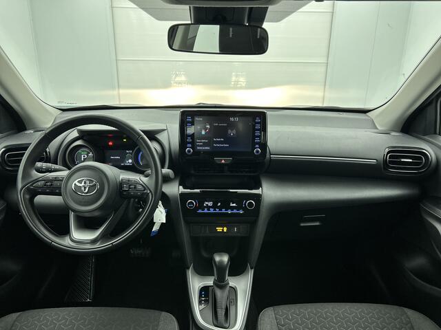 Toyota YARIS Cross 1.5 Hybrid Active | 1e Eigenaar | BTW'er | Nieuw Geleverd en Onderhouden | Apple Carplay / Android auto |