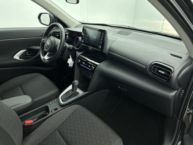 Toyota YARIS Cross 1.5 Hybrid Active | 1e Eigenaar | BTW'er | Nieuw Geleverd en Onderhouden | Apple Carplay / Android auto |