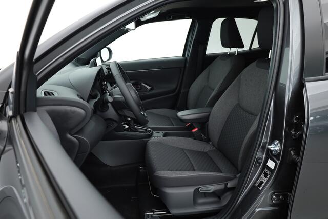 Toyota YARIS Cross 1.5 Hybrid 130 Teamplayer | Winter pack | Safety pack | Navi | Adapt. Cruise | Camera | Keyless