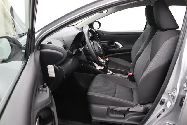 Toyota YARIS 1.5 VVT-i Active | Adaptieve Cruise control | Airco | Achteruitrijcamera |