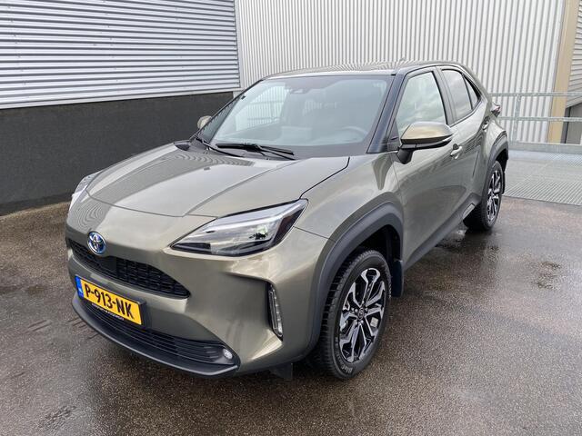 Toyota YARIS Cross 1.5 Hybrid First Edition Automaat Nieuw geleverd van 1e eigenaar incl: ApplCarPlay/AndroidAuto, Climate Control, Adative Cruise control, All season banden, Parkeerhulp camera, Led verlichting